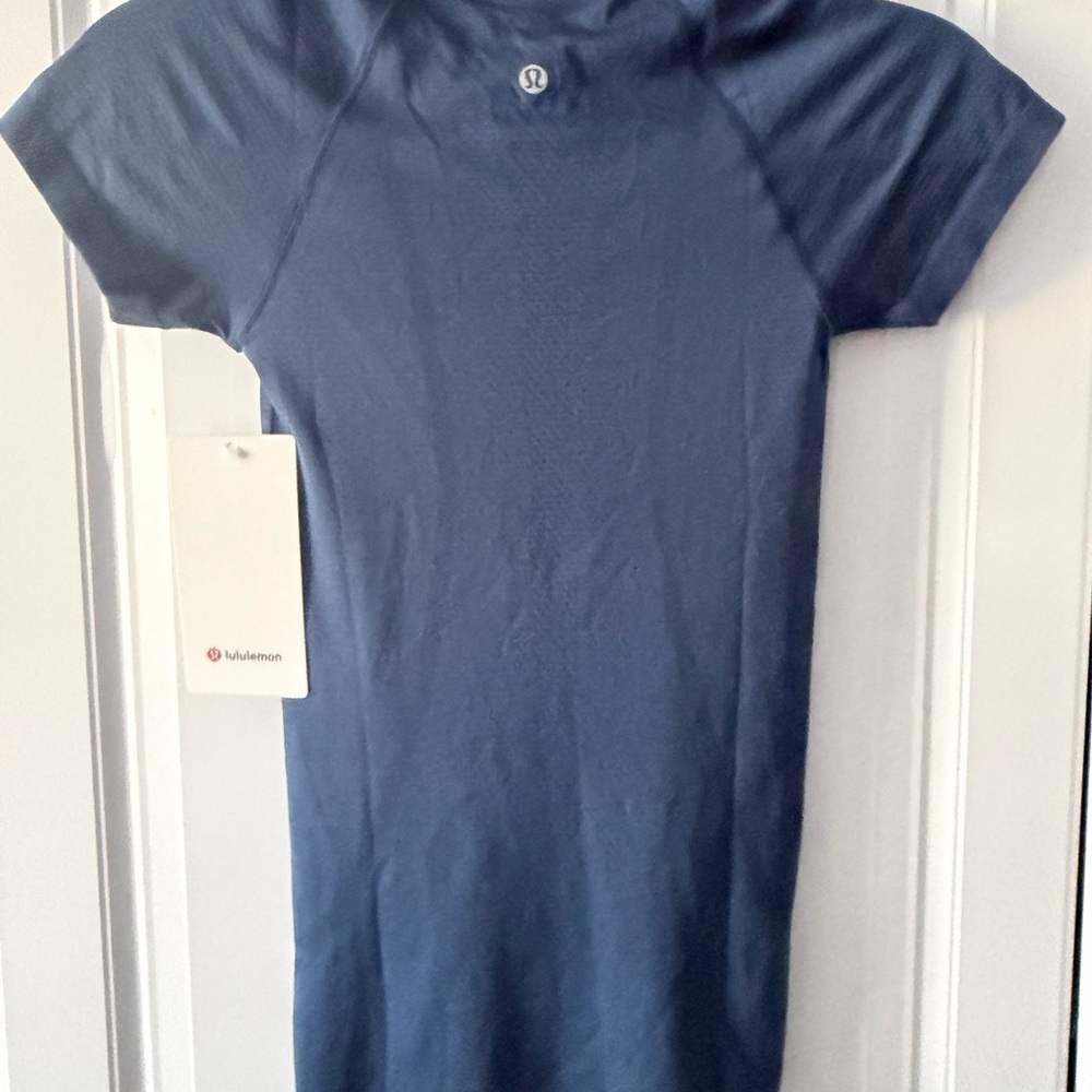 Lululemon Swiftly Tech Short Sleeve 2.0 Slate Blue Size 0 NWT - Picture 3 of 3